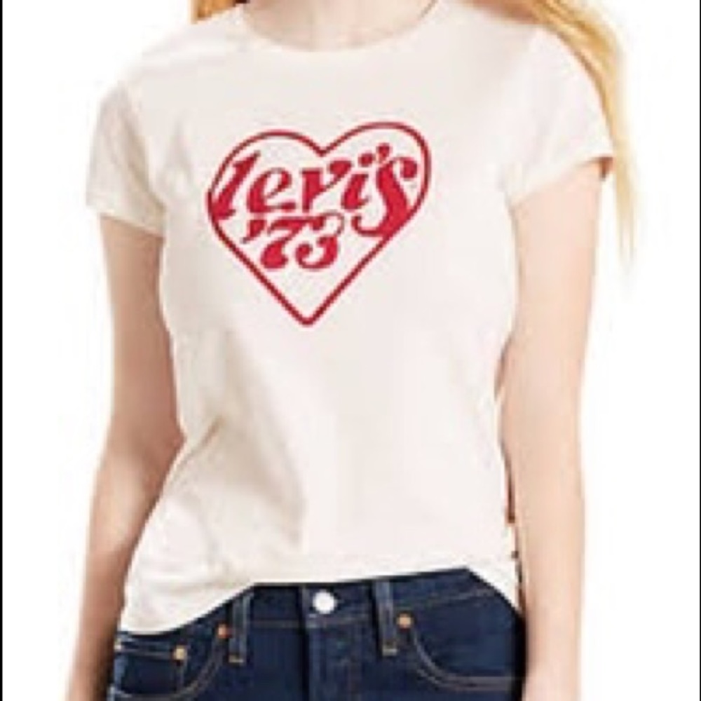 Women’s Levi’s heart shirt